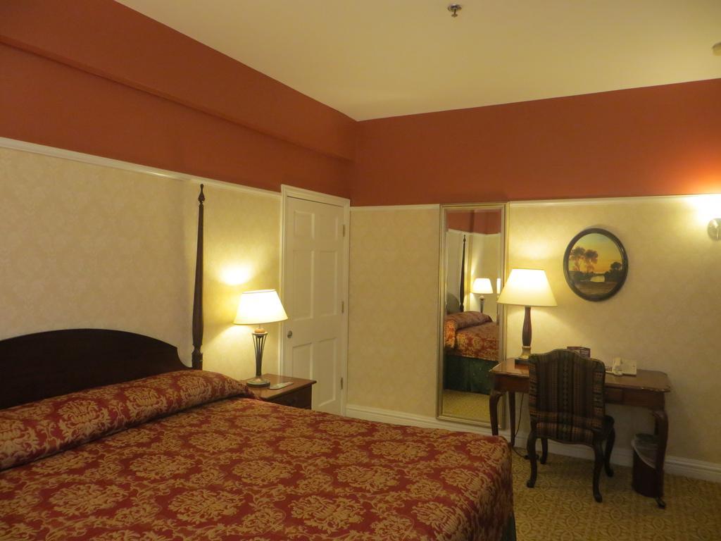 Carleton of Oak Park Otel Dış mekan fotoğraf