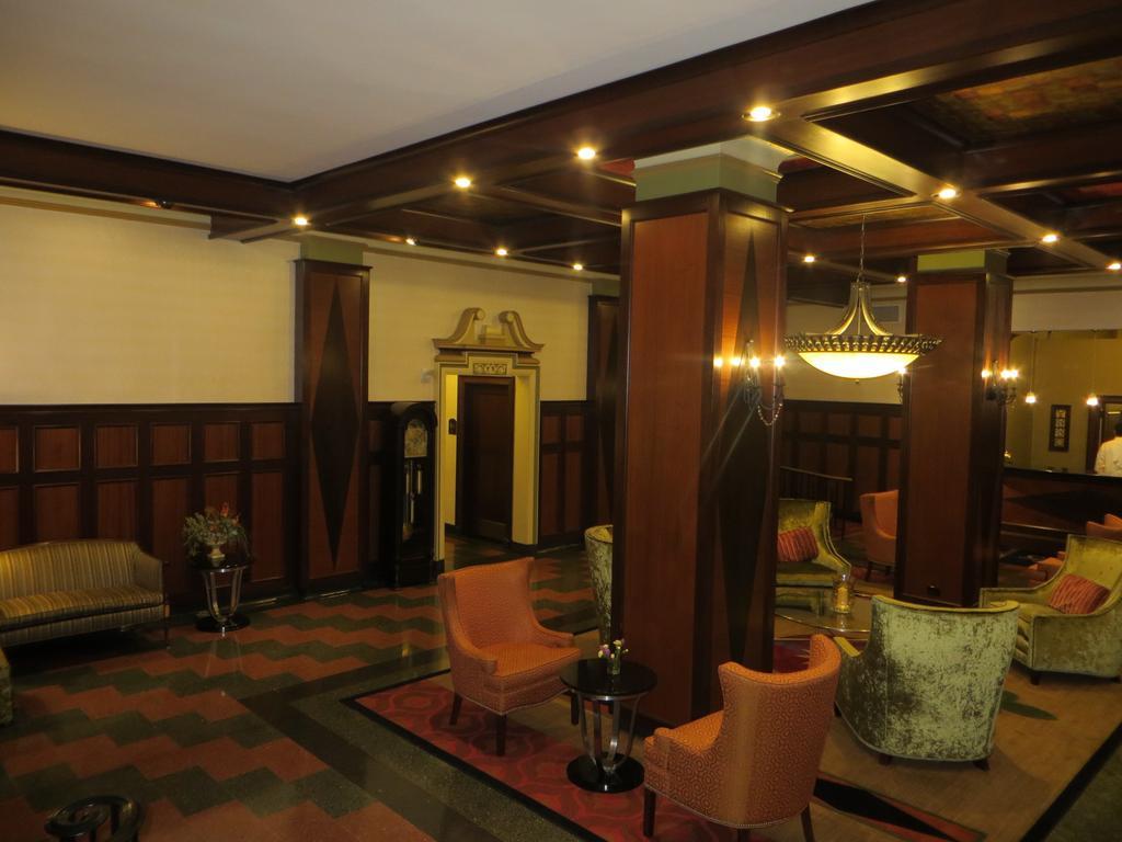 Carleton of Oak Park Otel Dış mekan fotoğraf